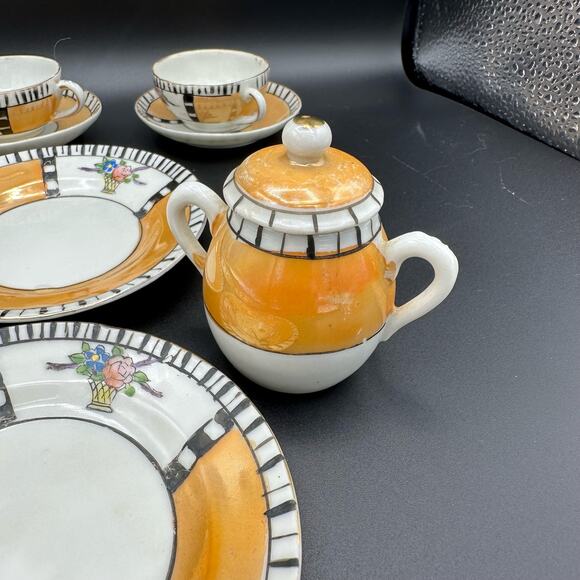 Vintage China Childrens Lusterware Tea Set made in Japan - Picture 3 of 11